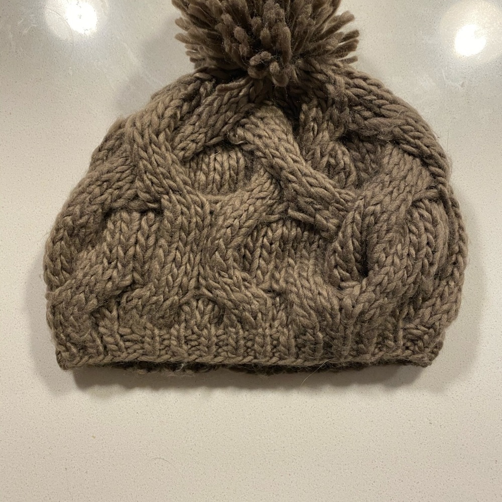 Beanie - Picture 3 of 4